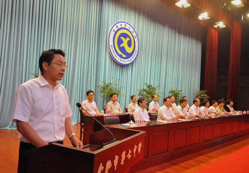 市教育局副局长王杰才主持落成仪式