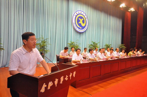 高新区管委会主任李兵讲话