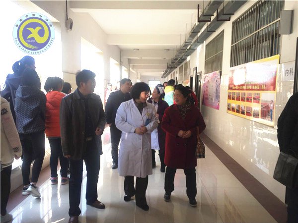 服务考生,准确高效(图1)