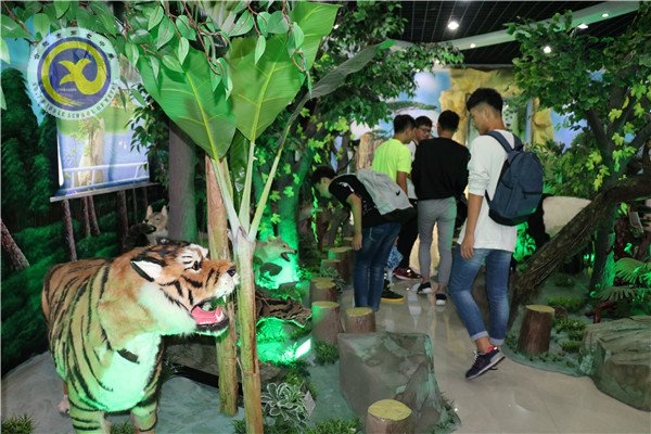前瞻统筹喜迎新学期 精细实施多彩第一课(图8)