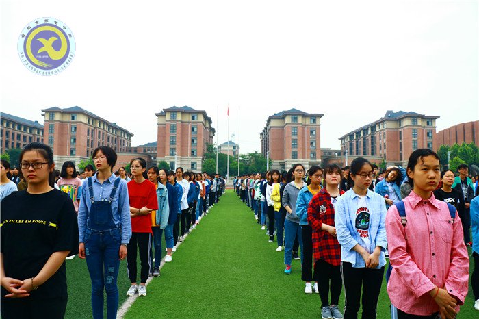 放松身心释放青春活力,凝心聚气笑迎六月高考(图2)