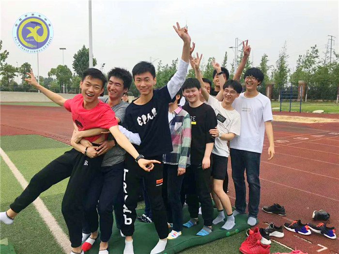 放松身心释放青春活力,凝心聚气笑迎六月高考(图9)