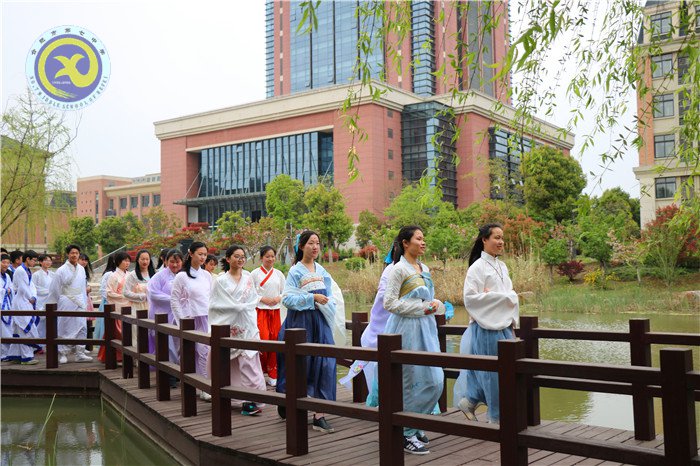 合肥日报:美丽七中 精细管理 让教育有温度(图4)