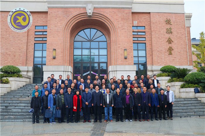 静心办学,校长最美的姿态(图1)