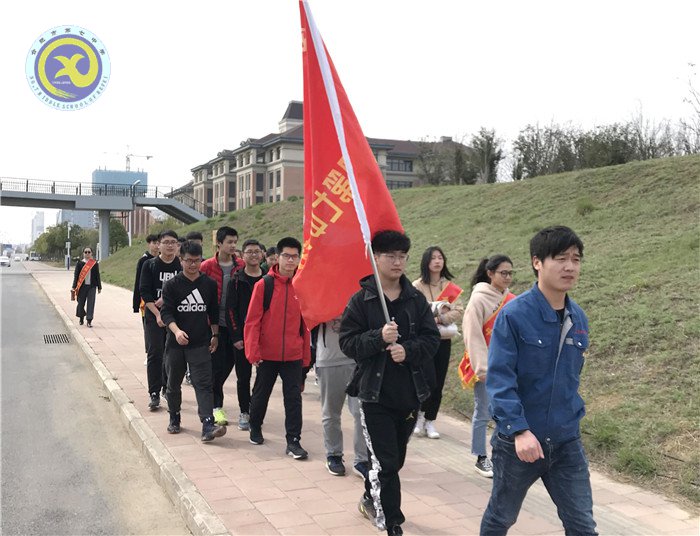 关爱留守生,你我在行动(图2)