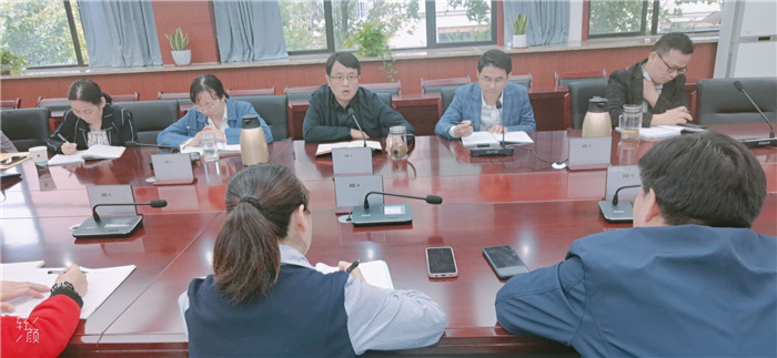 刘校.jpg