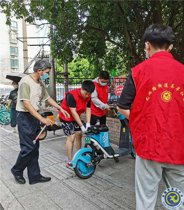 六班学子志愿忙，争为社区添风采(图3)