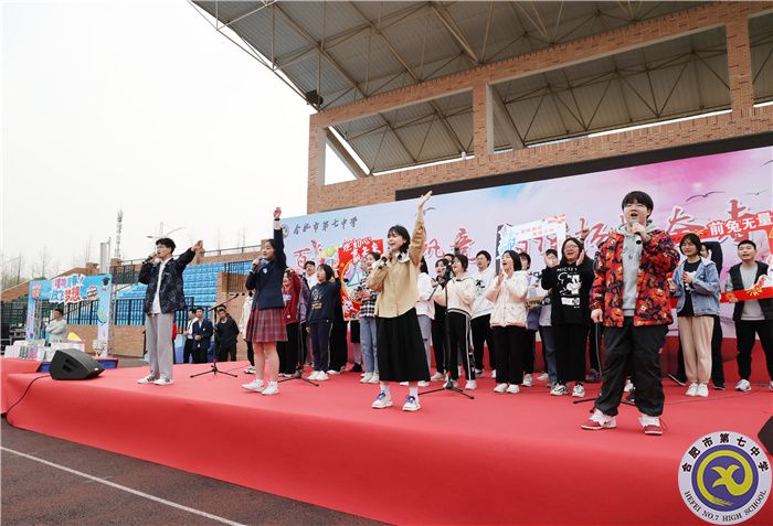 高一合唱团.jpg