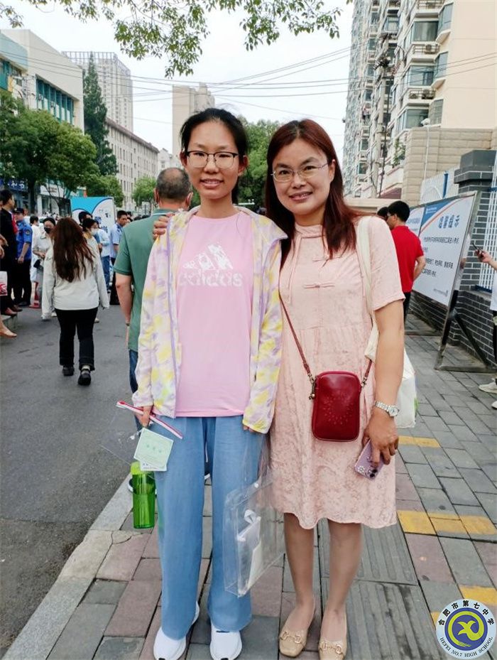 侯艺博——北京外国语大学.jpg