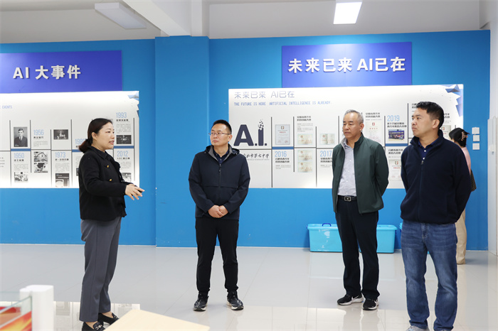 中科大附中实验学校一行莅临合肥七中考察交流(图3)