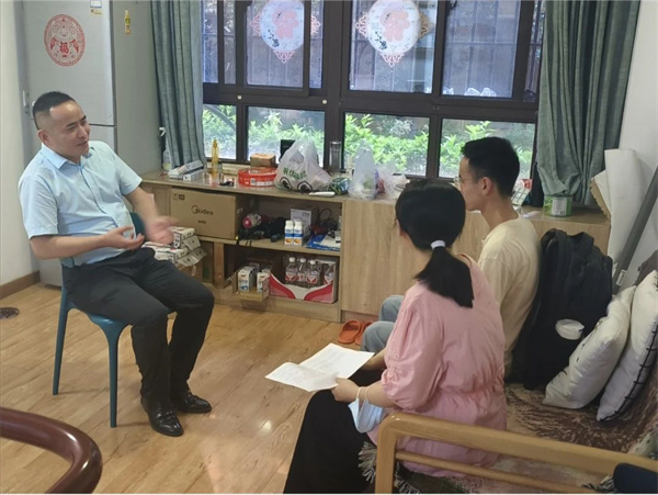 高一家访1.jpg
