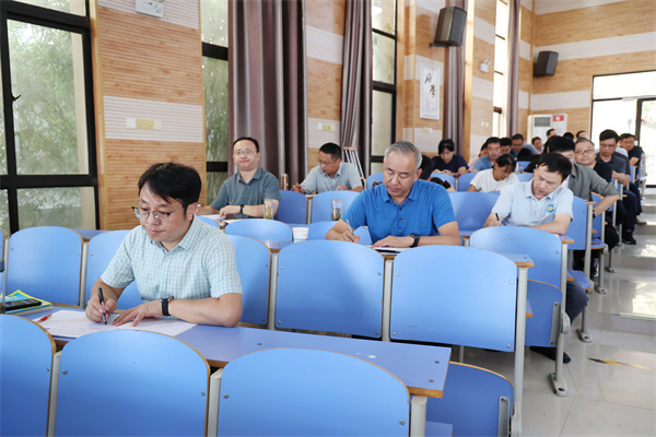 数学学科：校际联动促发展，交流互鉴谱新篇(图2)