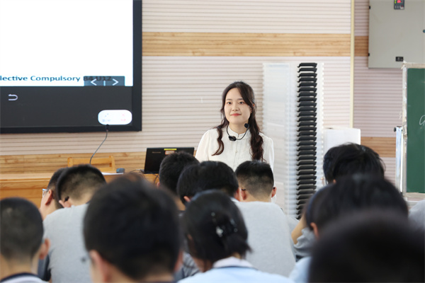 英语学科:探索教学新路径,碰撞思维新火花(图3) 英语学科:探索教学新路径,碰撞思维新火花(图3)