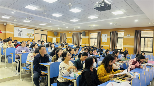 合肥七中高一年级召开学情分析会(图1)