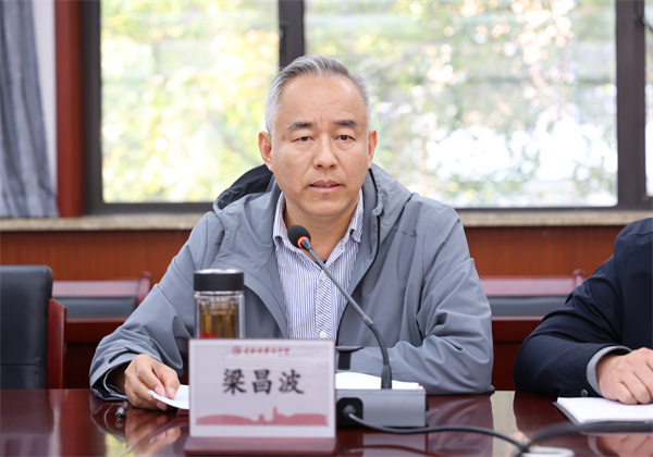 合肥七中召开青年教师座谈会(图4) 合肥七中召开青年教师座谈会(图4)