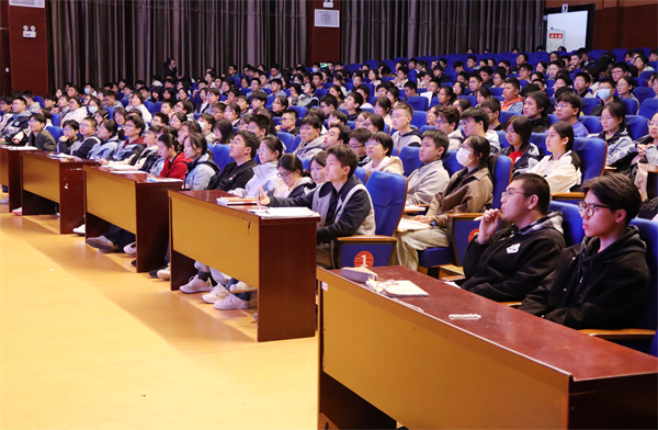 合肥七中第48期团校第三讲开课(图4)