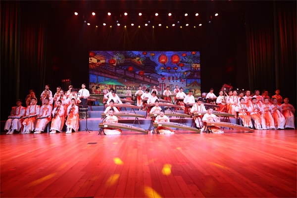 弦音袅袅展风华 民乐声声颂华章(图4) 弦音袅袅展风华 民乐声声颂华章(图4)