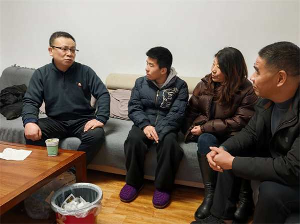 家校零距离！合肥七中党员教师寒假家访暖融融