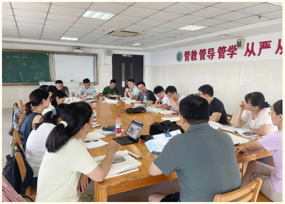 七中·底色|一年获奖140余人次!合肥七中的“硬核”师资是如何炼成的?(图2) 七中·底色|一年获奖140余人次!合肥七中的“硬核”师资是如何炼成的?(图2)
