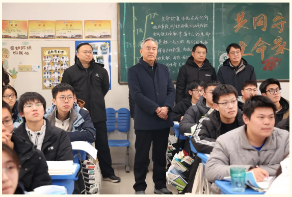 七中·底色|一年获奖140余人次!合肥七中的“硬核”师资是如何炼成的?(图3) 七中·底色|一年获奖140余人次!合肥七中的“硬核”师资是如何炼成的?(图3)