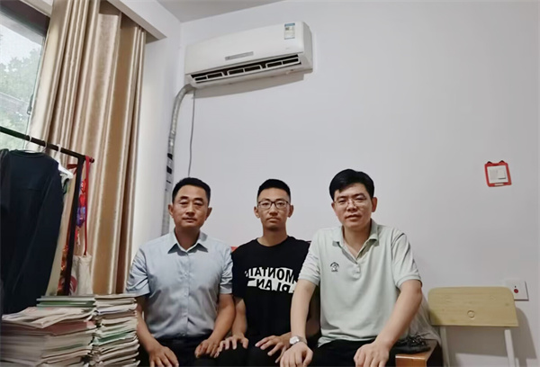 暖心走访,家校同心,暑期成长我们共同关注(图2) 暖心走访,家校同心,暑期成长我们共同关注(图2)