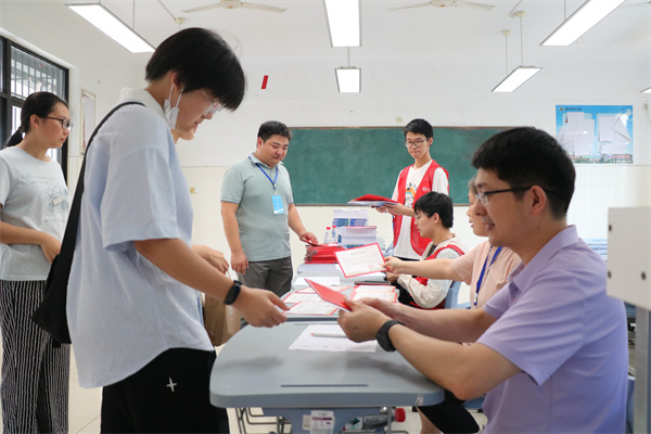 从这里出发！合肥七中为2026级高一新生“装备”启航(图7)