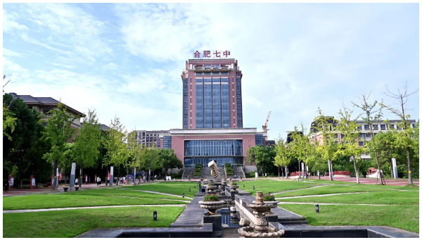状态拉满!直击合肥七中高二“重启”首日(图1) 状态拉满!直击合肥七中高二“重启”首日(图1)