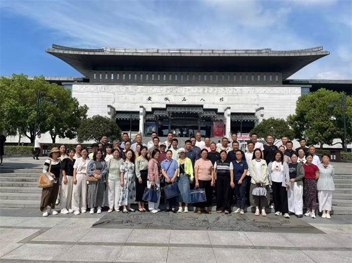 国培之旅|从“听到”到“做到”:普通高中学科领军教师培训侧记(图5) 国培之旅|从“听到”到“做到”:普通高中学科领军教师培训侧记(图5)