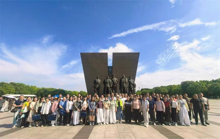 国培之旅|从“听到”到“做到”:普通高中学科领军教师培训侧记(图4) 国培之旅|从“听到”到“做到”:普通高中学科领军教师培训侧记(图4)