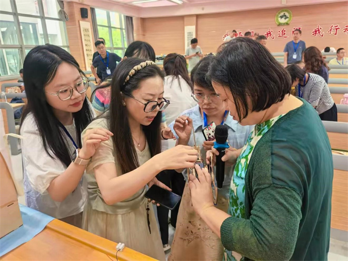 国培之旅|从“听到”到“做到”:普通高中学科领军教师培训侧记(图13) 国培之旅|从“听到”到“做到”:普通高中学科领军教师培训侧记(图13)