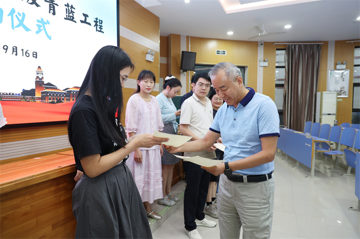 合肥七中2027届高三年级召开第二次教师会暨学情分析会(图4) 合肥七中2027届高三年级召开第二次教师会暨学情分析会(图4)