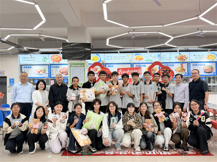 合肥市教育局领导莅临合肥七中调研慰问新疆高中班学子